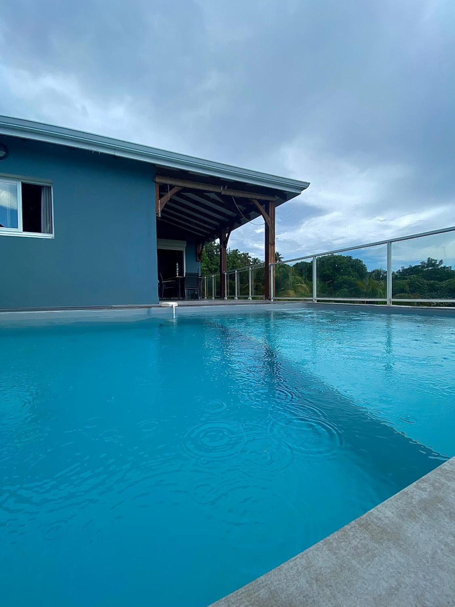 Les Villas Pameyaque 2 F2 Avec 1 Piscine Et 1 F3 Avec 1 Piscine, Superbe Vue Sur La Mer Riviere-Salee Exterior photo